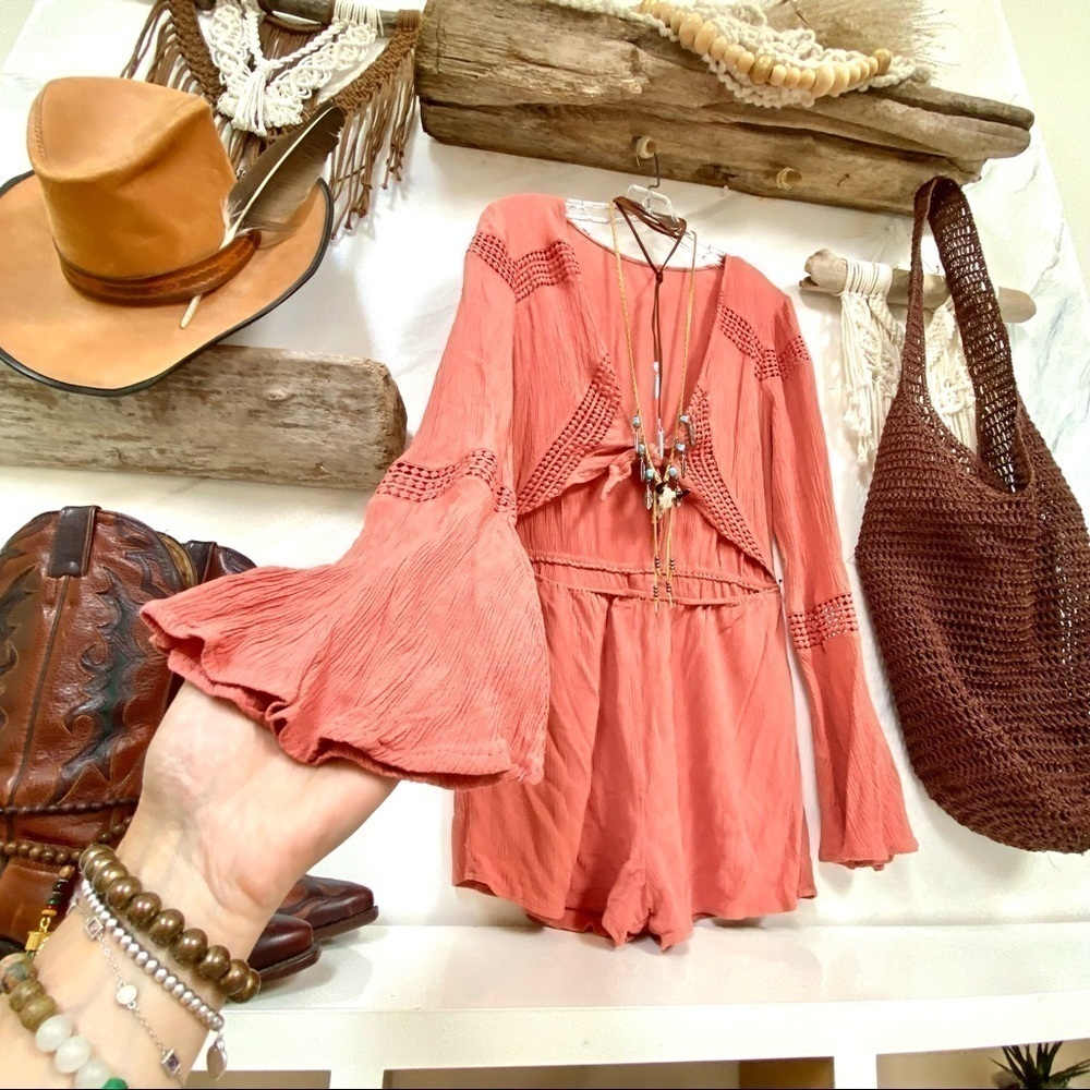 Sweet Boho Gypsy crochet romper in beautiful antique rose colour w bell sleeves - Picture 3 of 13